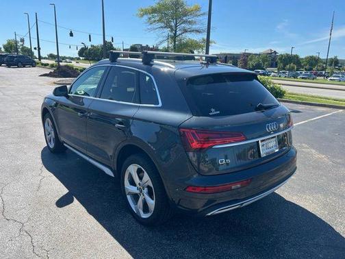 Manhattan Gray Metallic 2021 Audi Q5 45 Premium Plus