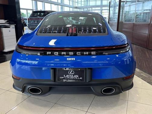 2025 Porsche 911 Carrera