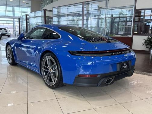 2025 Porsche 911 Carrera