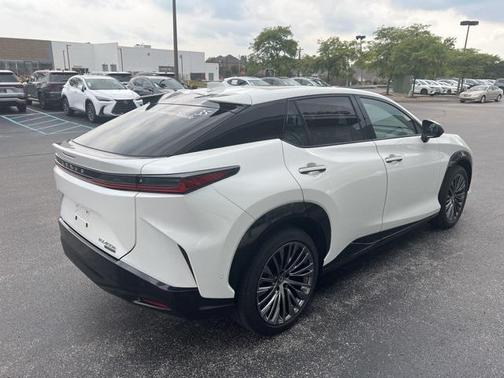 2023 Lexus RZ 450e Luxury