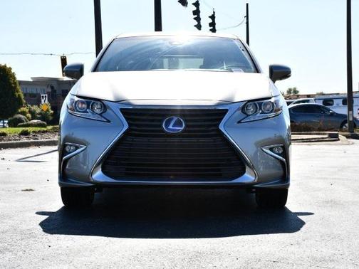 2017 Lexus ES 300h Base