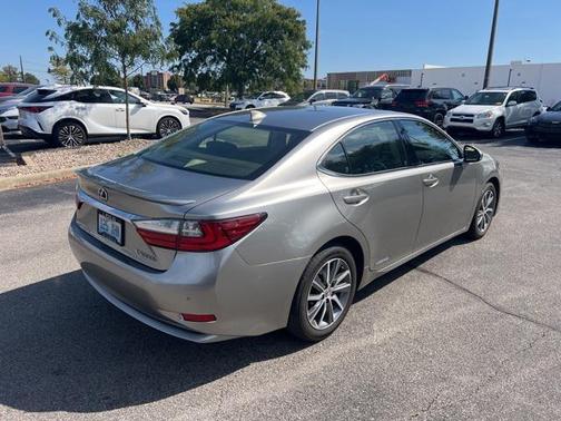 2017 Lexus ES 300h Base