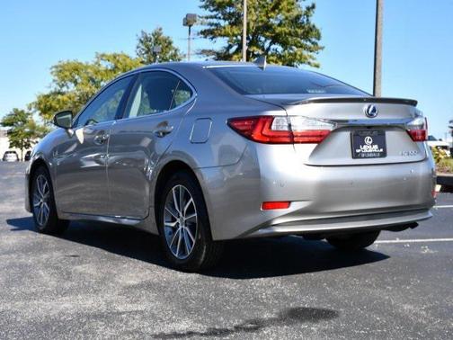 2017 Lexus ES 300h Base