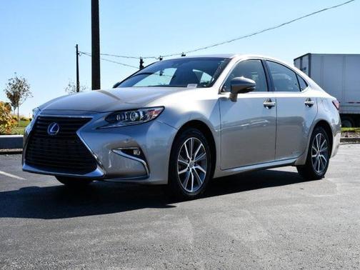 2017 Lexus ES 300h Base