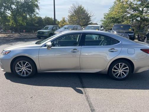2017 Lexus ES 300h Base