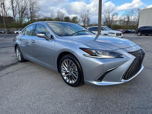 2023 Lexus ES 350 Ultra Luxury