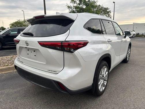 Wind Chill Pearl 2023 Toyota Highlander Limited