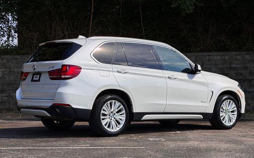 White Metallic 2017 BMW X5 xDrive35i