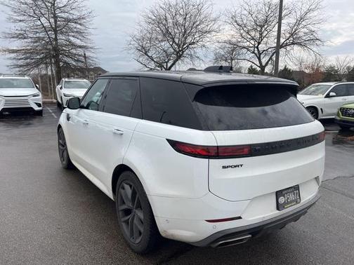 2024 Land Rover Range Rover Sport SE