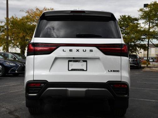 2025 Lexus LX 600 Premium