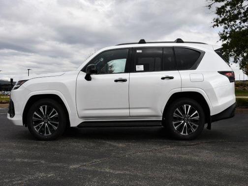 2025 Lexus LX 600 Premium