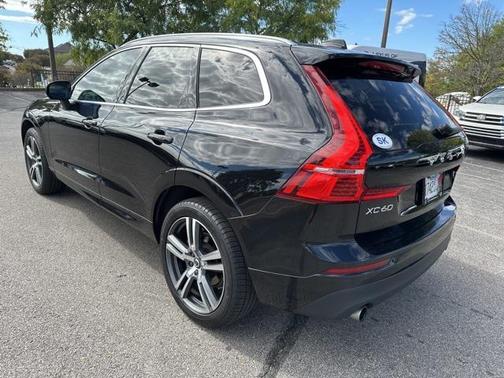 2020 Volvo XC60 T5 Momentum