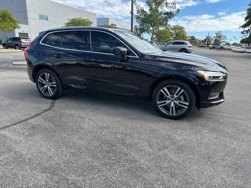 2020 Volvo XC60 T5 Momentum