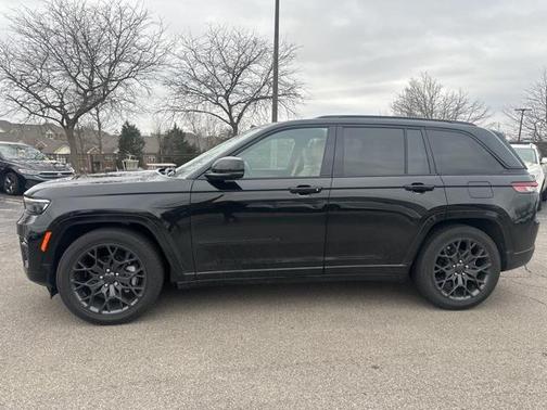 2025 Jeep Grand Cherokee Summit