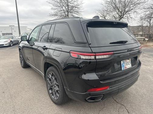 2025 Jeep Grand Cherokee Summit