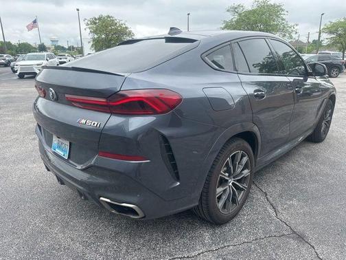 Arctic Gray Metallic 2022 BMW X6 M50i