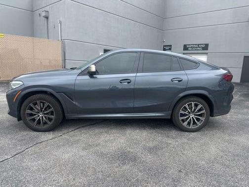Arctic Gray Metallic 2022 BMW X6 M50i