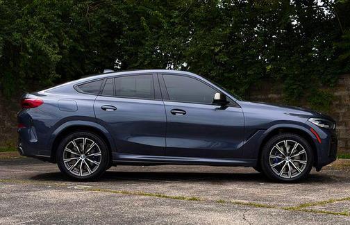 Arctic Gray Metallic 2022 BMW X6 M50i