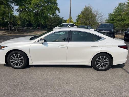 2022 Lexus ES 350 Base