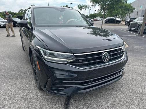 2022 Volkswagen Tiguan 2.0T SE R-Line Black 4MOTION