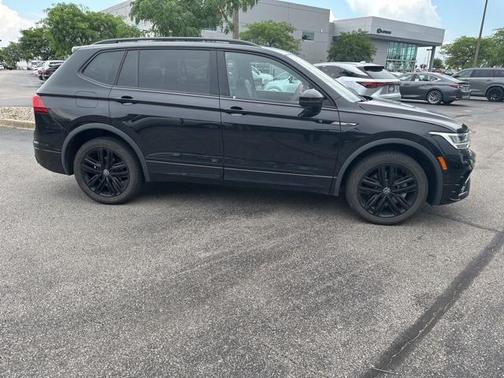 2022 Volkswagen Tiguan 2.0T SE R-Line Black 4MOTION