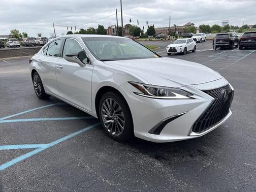 2025 Lexus ES 300h Luxury