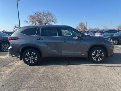 2020 Toyota Highlander Hybrid XLE