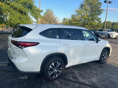 2020 Toyota Highlander Hybrid XLE