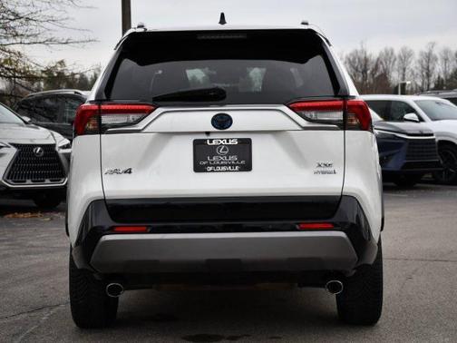 2020 Toyota RAV4 Hybrid SE
