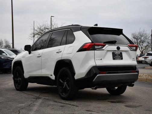 2020 Toyota RAV4 Hybrid SE