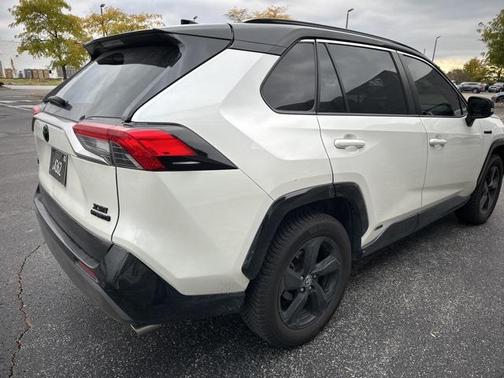 2020 Toyota RAV4 Hybrid SE