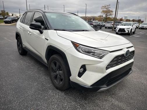 2020 Toyota RAV4 Hybrid SE