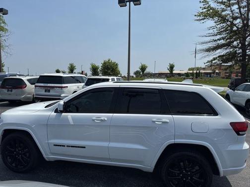 2018 Jeep Grand Cherokee Altitude