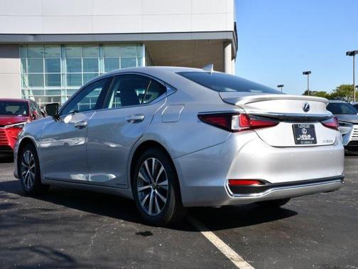 2021 Lexus ES 300h Base
