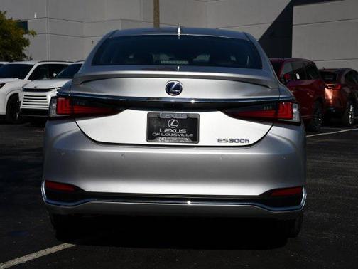 2021 Lexus ES 300h Base