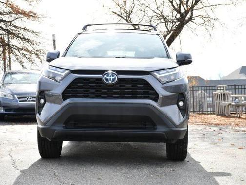 2022 Toyota RAV4 Hybrid XLE Premium