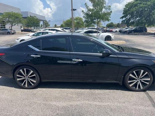 2020 Nissan Altima Platinum VC-Turbo FWD