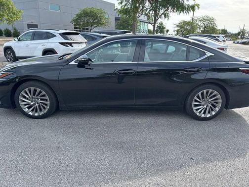 Obsidian 2023 Lexus ES 350 Ultra Luxury