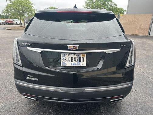 Stellar Black Metallic 2022 Cadillac XT5 Sport
