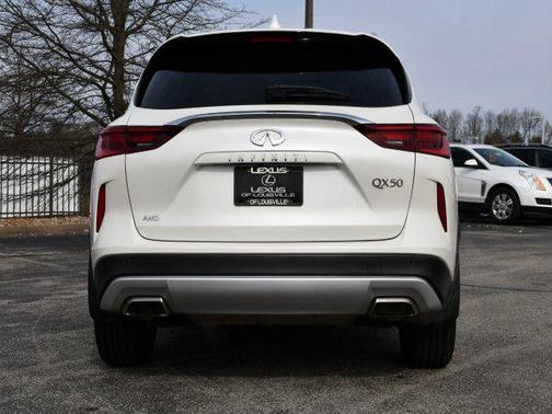 2022 INFINITI QX50 LUXE AWD