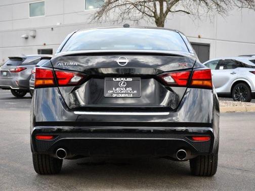 2023 Nissan Altima SR FWD