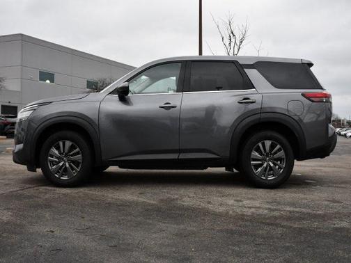 2022 Nissan Pathfinder S 2WD