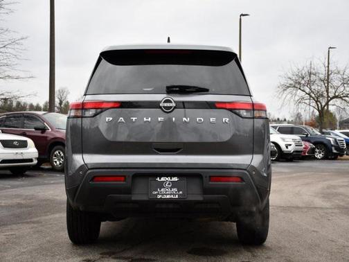 2022 Nissan Pathfinder S 2WD