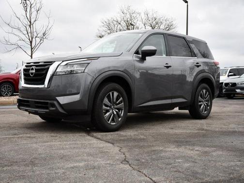 2022 Nissan Pathfinder S 2WD