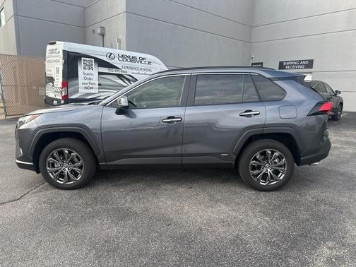 2024 Toyota RAV4 Hybrid SE
