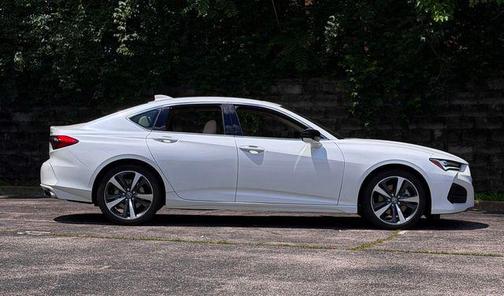 Platinum White Pearl 2025 Acura TLX Technology