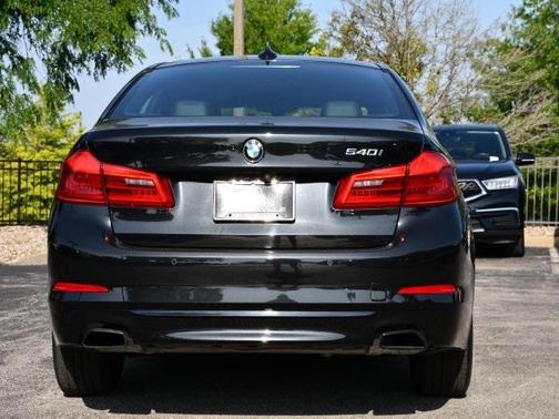 2019 BMW 540 540i