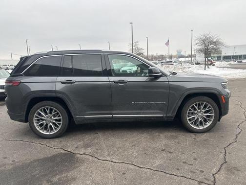 2022 Jeep Grand Cherokee 4xe Summit