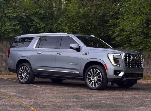 Sterling Metallic 2025 GMC Yukon XL Denali