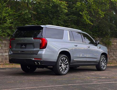 Sterling Metallic 2025 GMC Yukon XL Denali